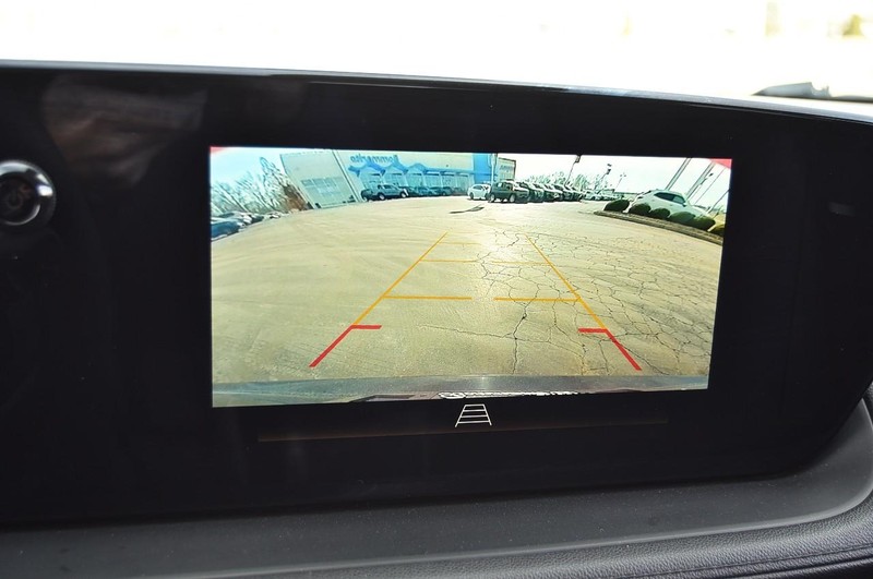 Buick Encore GX Vehicle Full-screen Gallery Image 12