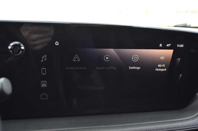 Buick Encore GX Vehicle Full-screen Gallery Image 13