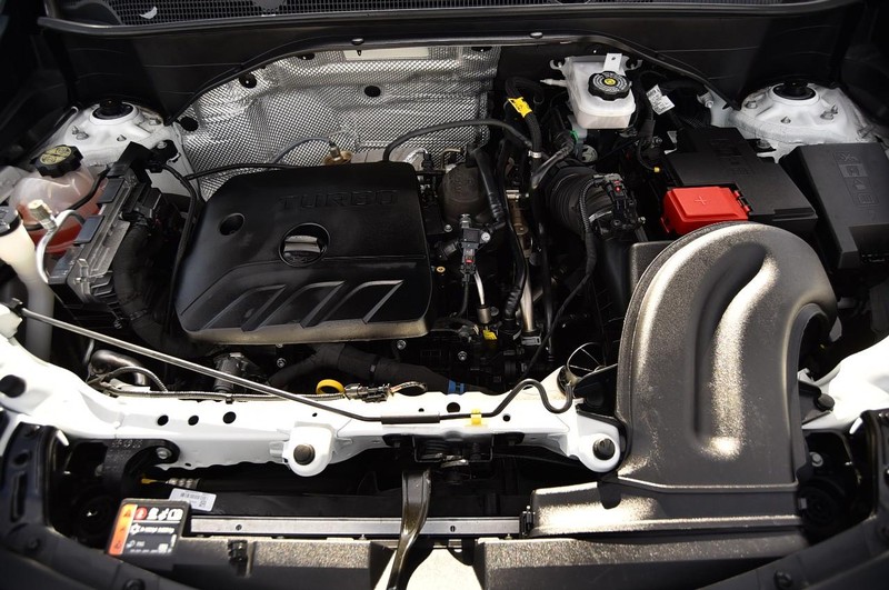 Buick Encore GX Vehicle Full-screen Gallery Image 23