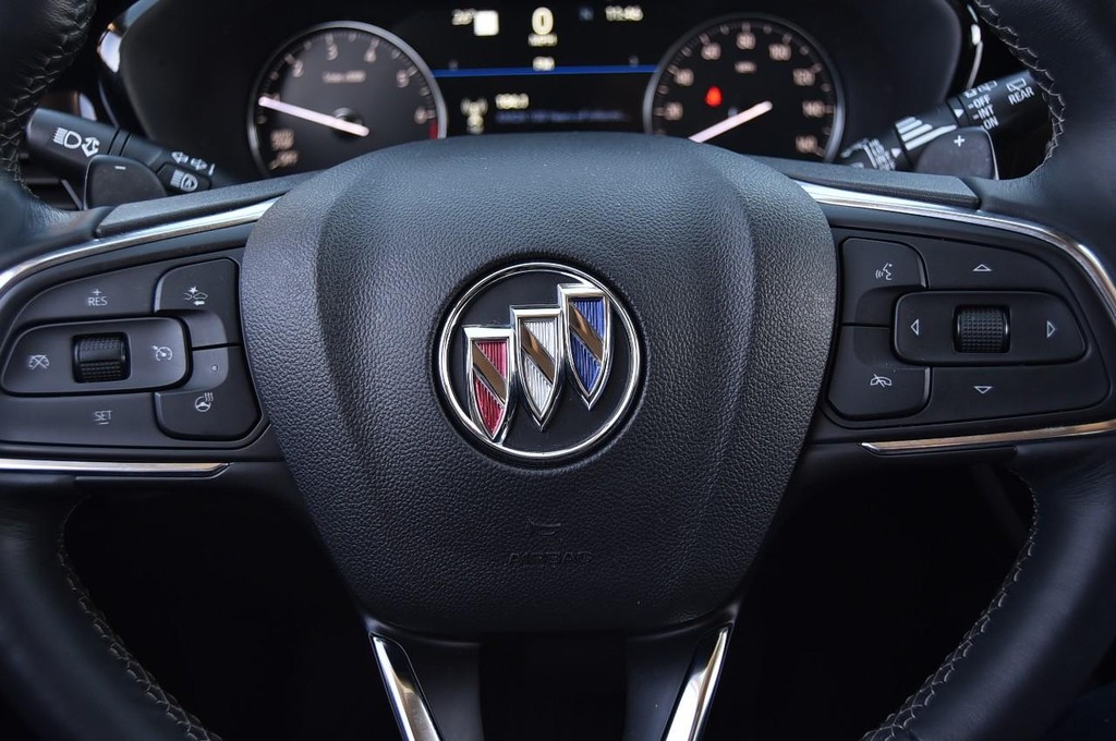 Buick Envision Vehicle Full-screen Gallery Image 23