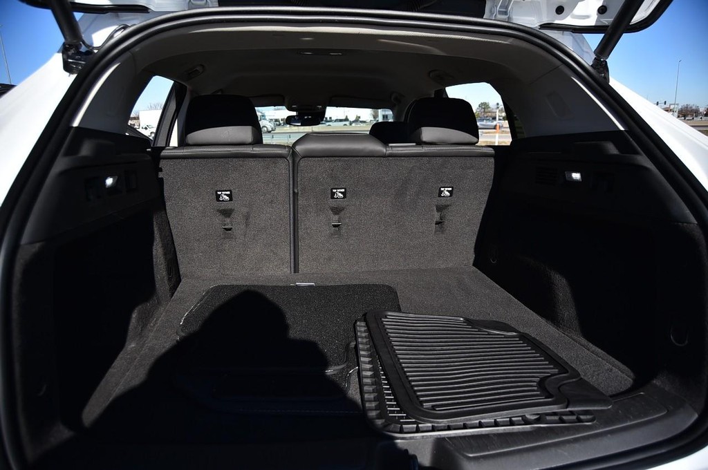 Buick Envision Vehicle Full-screen Gallery Image 29