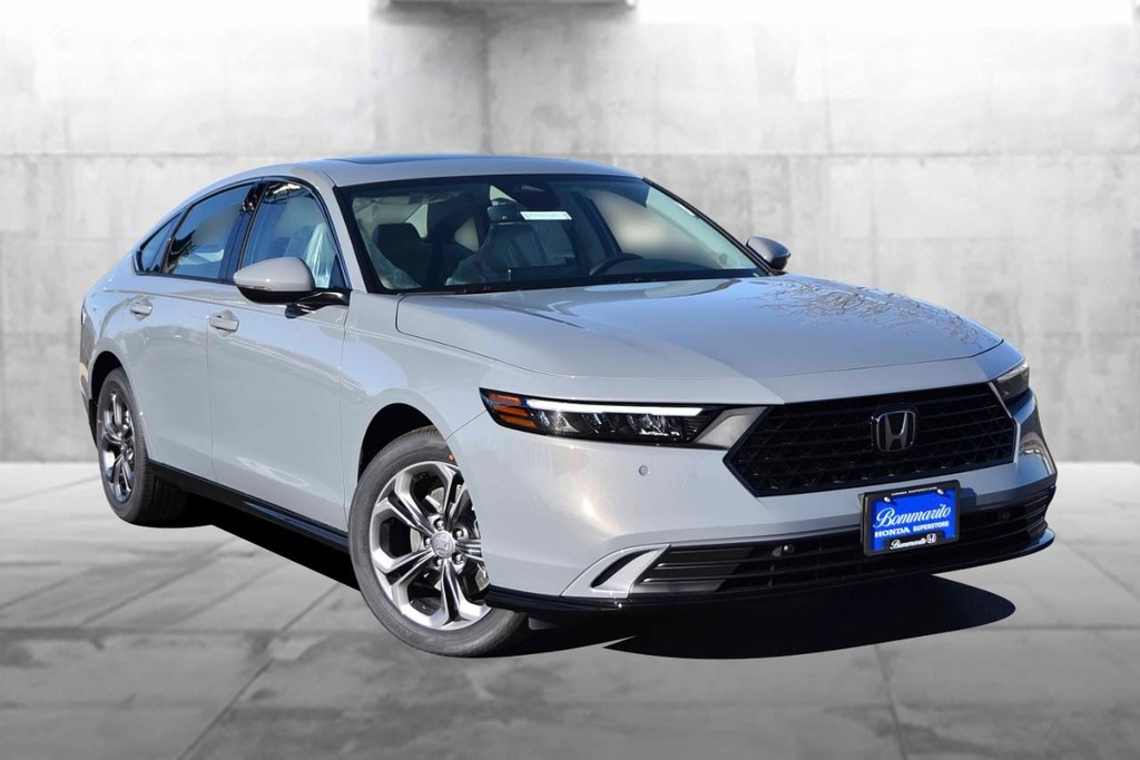 Honda Accord Sedan Vehicle Image 02