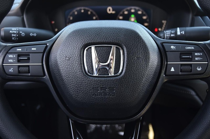 Honda Accord Sedan Vehicle Image 18