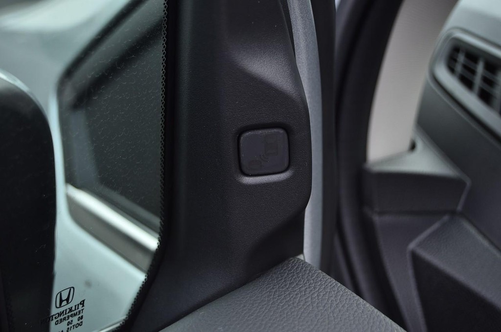 Honda Odyssey Vehicle Full-screen Gallery Image 10