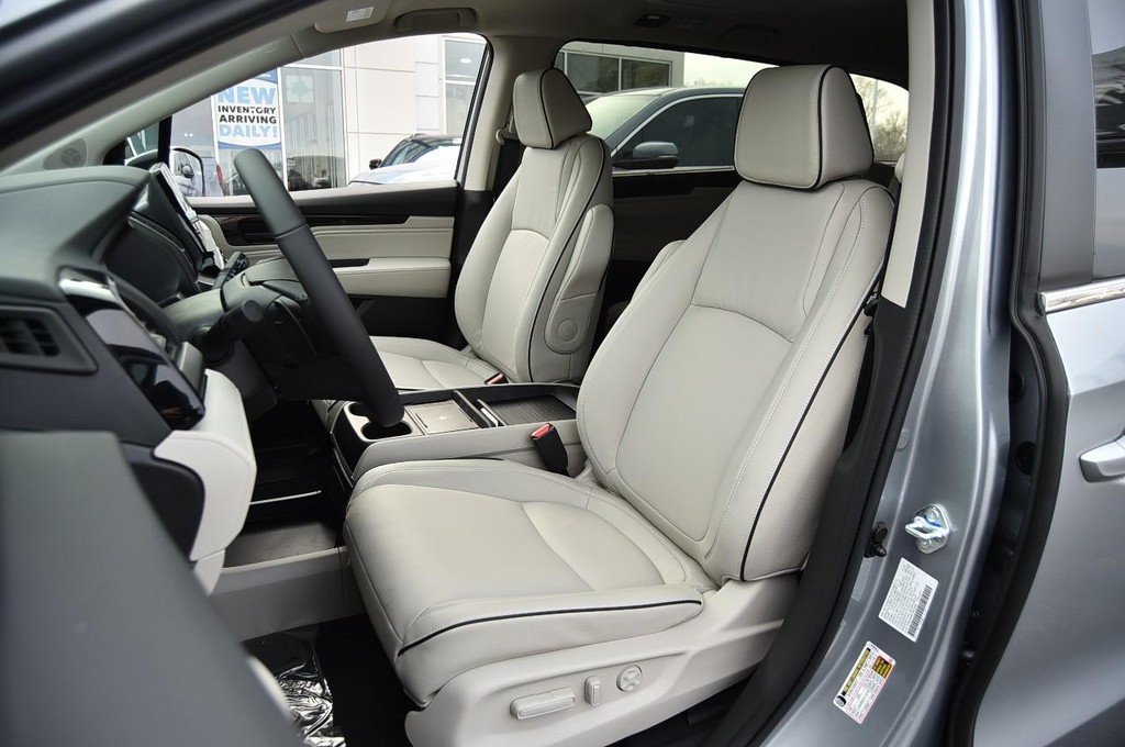 Honda Odyssey Vehicle Full-screen Gallery Image 22