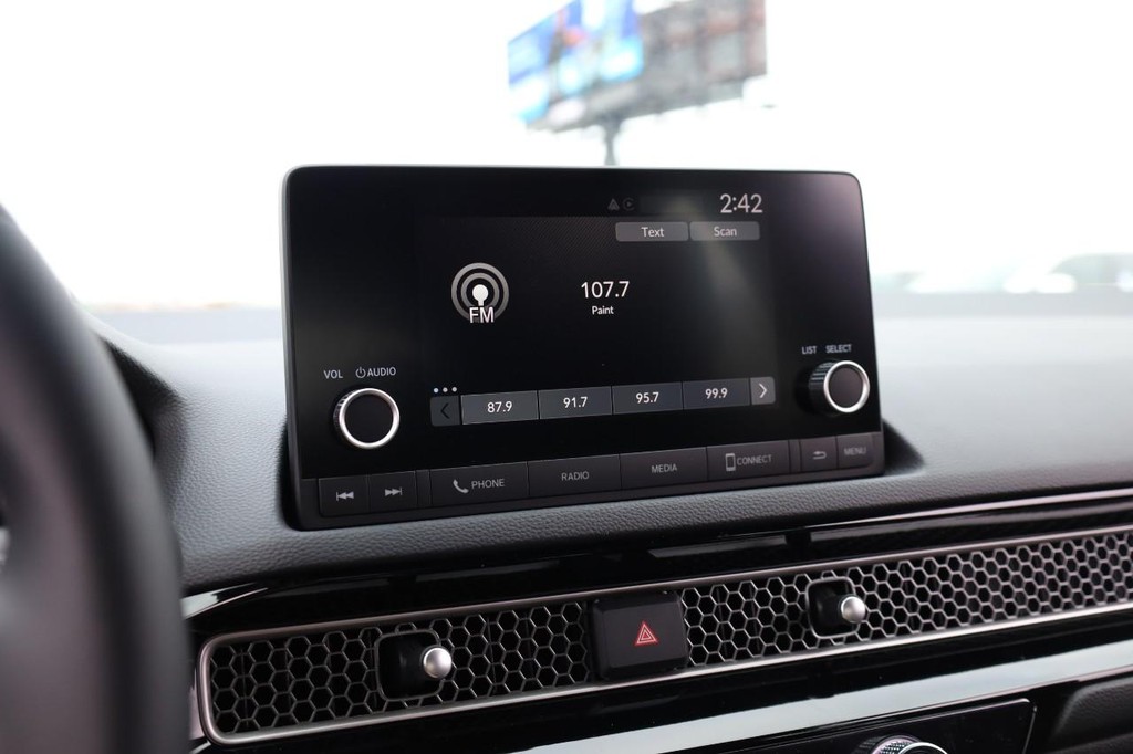 Honda Civic Hatchback Vehicle Image 11