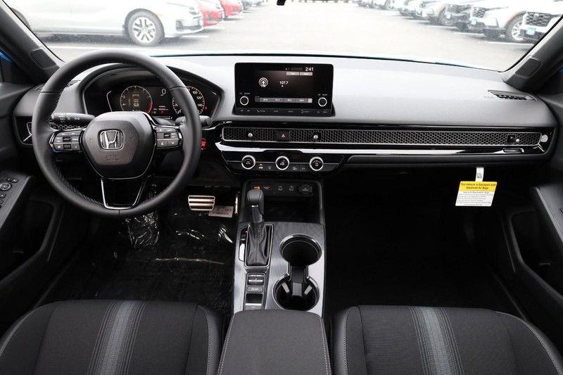 Honda Civic Hatchback Vehicle Image 21