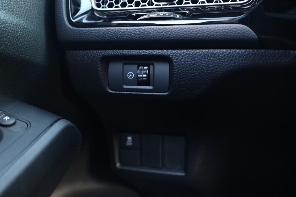 Honda Civic Hatchback Vehicle Image 18