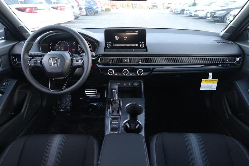 Honda Civic Hatchback Vehicle Image 21