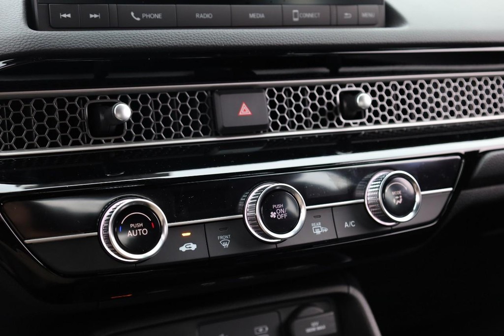 Honda Civic Hatchback Vehicle Image 13