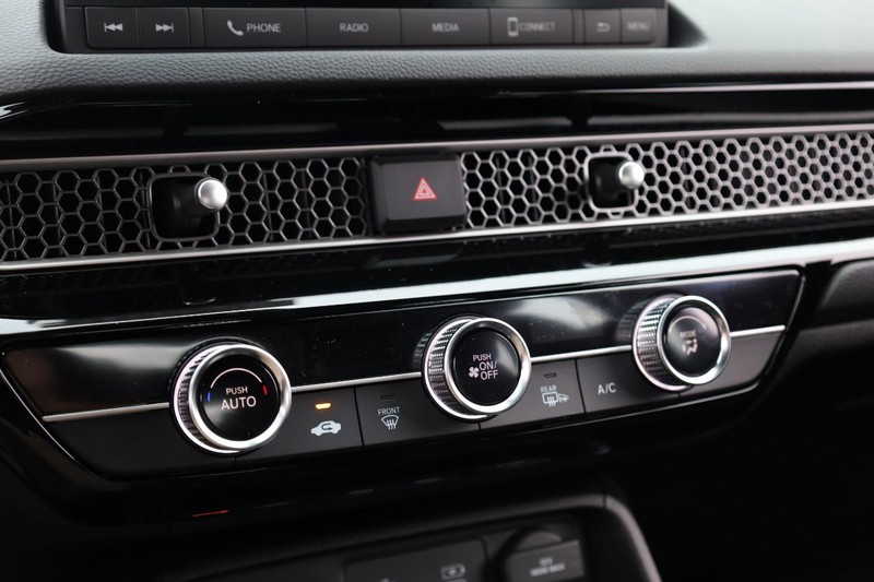 Honda Civic Hatchback Vehicle Image 13