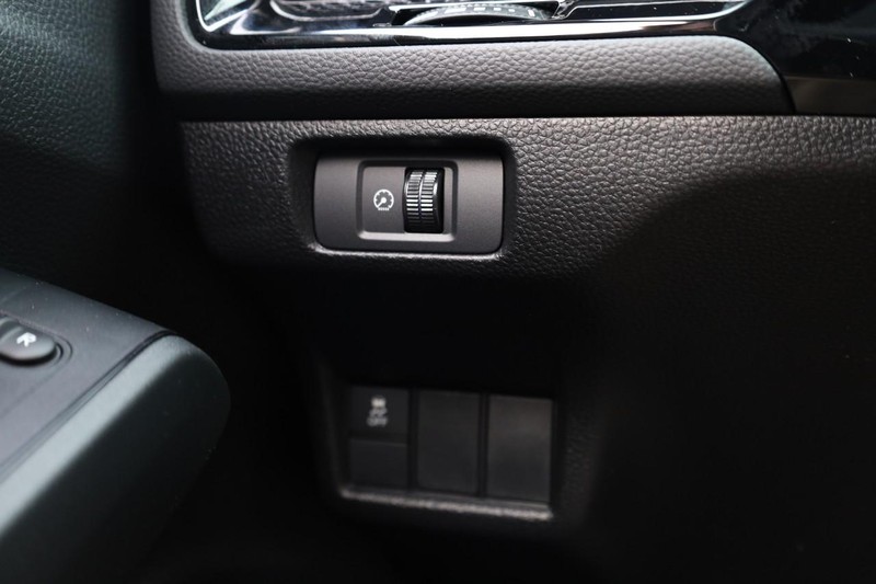 Honda Civic Hatchback Vehicle Image 18