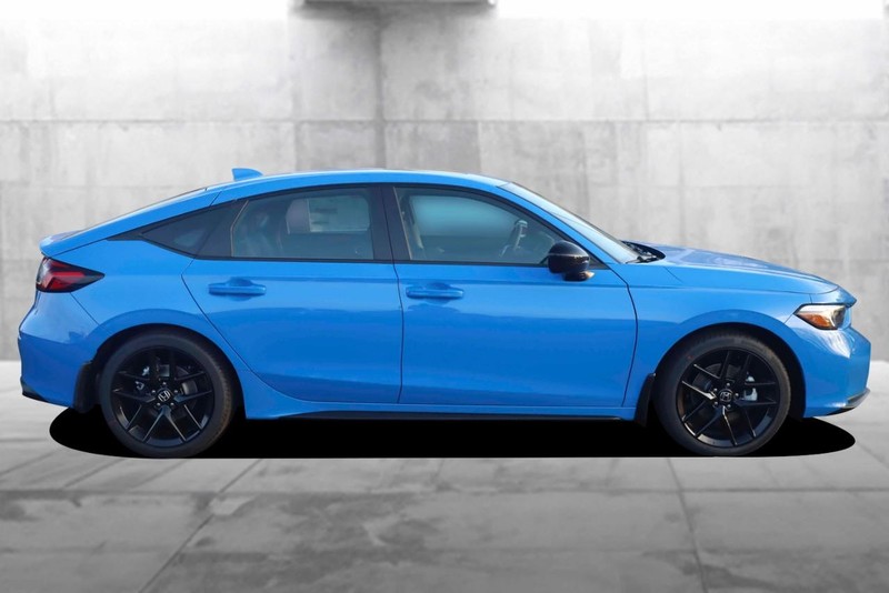 Honda Civic Hatchback Hybrid Vehicle Image 05