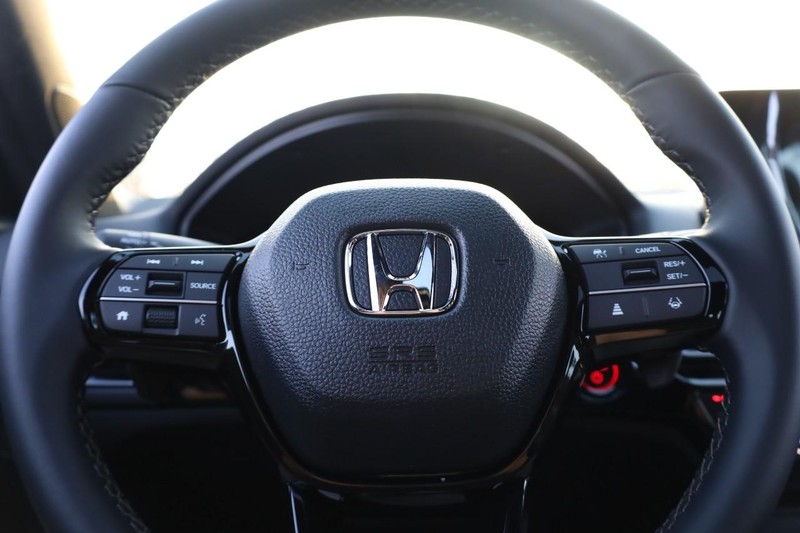 Honda Civic Hatchback Hybrid Vehicle Image 10