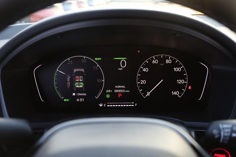 Honda Civic Hatchback Hybrid Vehicle Image 11