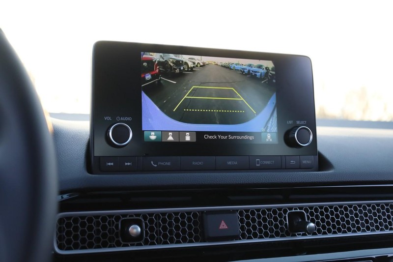 Honda Civic Hatchback Hybrid Vehicle Image 13