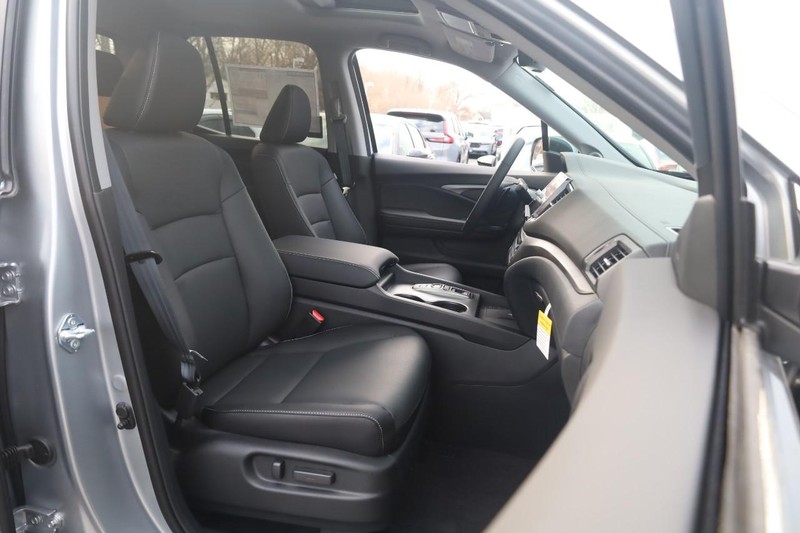 Honda Ridgeline Vehicle Image 24