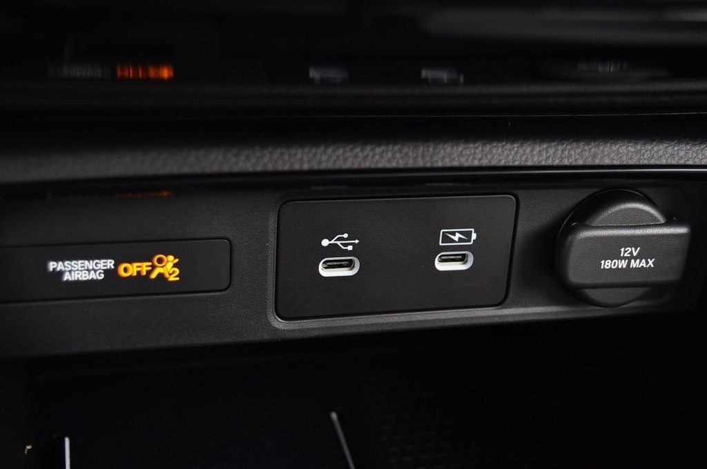 Honda CR-V Vehicle Image 17