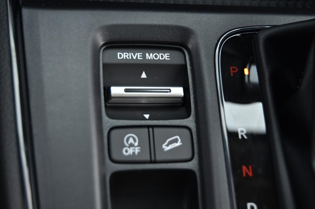 Honda CR-V Vehicle Image 20