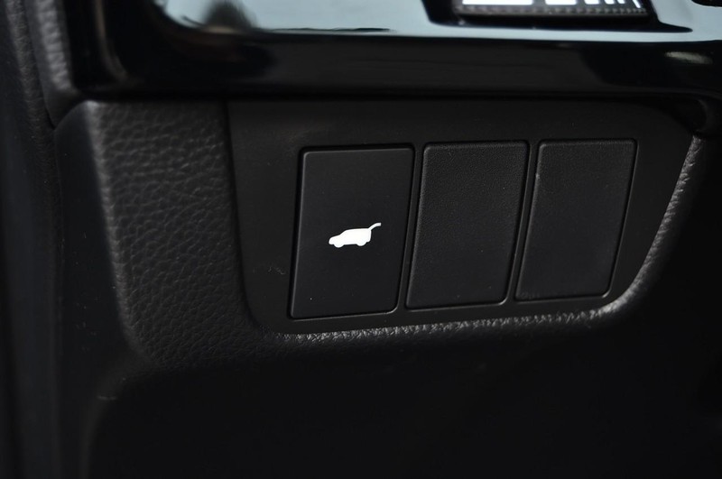 Honda CR-V Vehicle Image 11