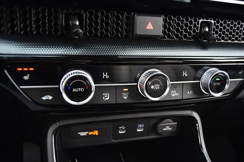 Honda CR-V Vehicle Image 16