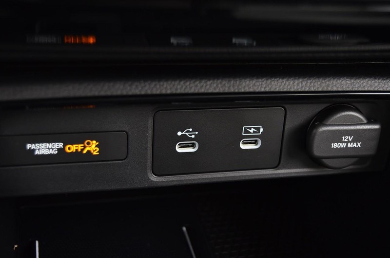 Honda CR-V Vehicle Image 17