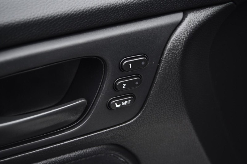 Honda Odyssey Vehicle Full-screen Gallery Image 9