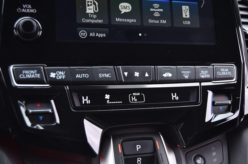 Honda Odyssey Vehicle Full-screen Gallery Image 16