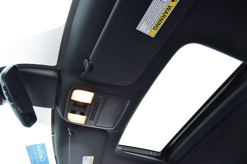 Honda Odyssey Vehicle Full-screen Gallery Image 23