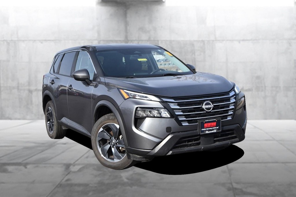 Nissan Rogue Vehicle Image 02