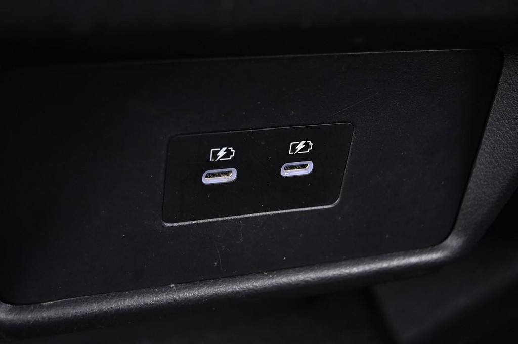 Nissan Rogue Vehicle Image 22