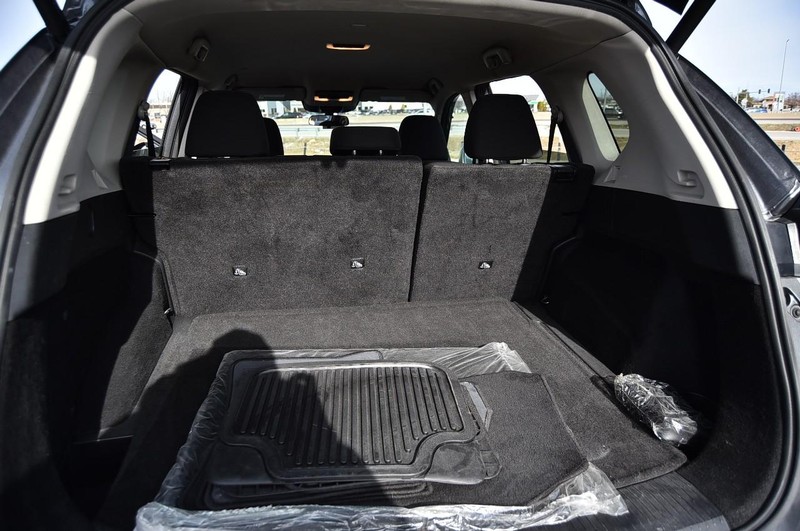 Nissan Rogue Vehicle Image 23