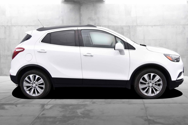 Buick Encore Vehicle Full-screen Gallery Image 05