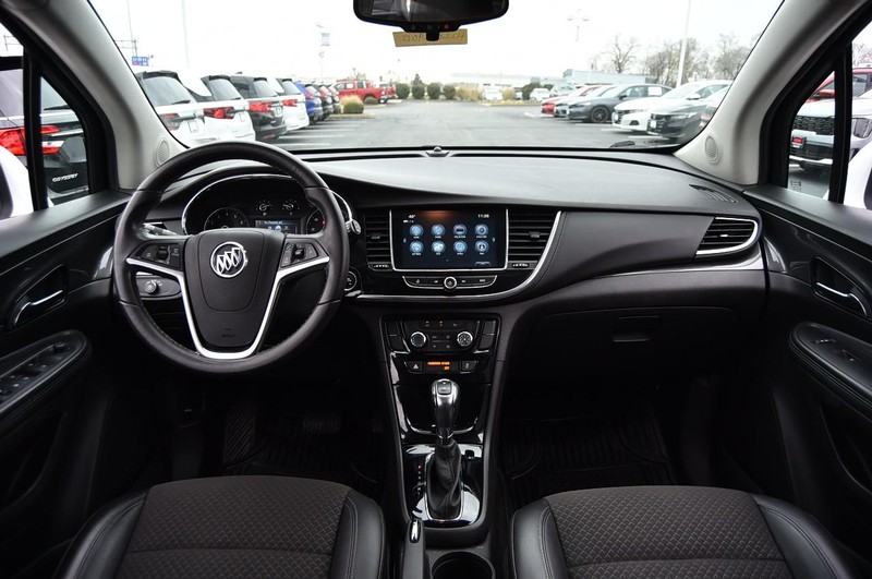 Buick Encore Vehicle Full-screen Gallery Image 07