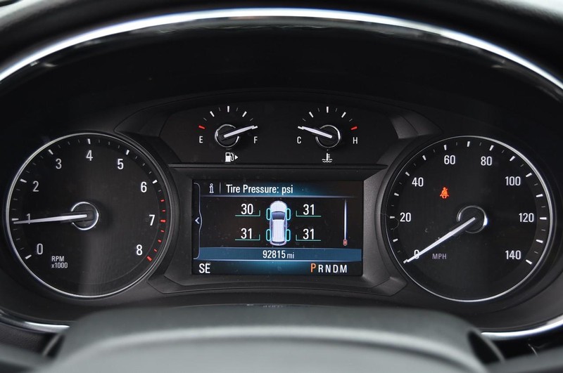 Buick Encore Vehicle Full-screen Gallery Image 10