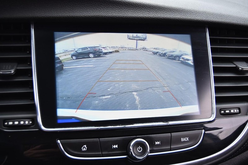 Buick Encore Vehicle Full-screen Gallery Image 11