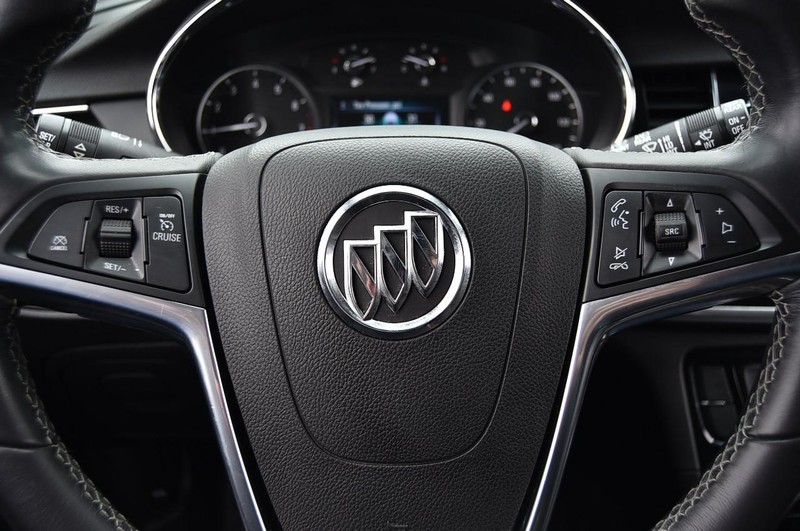 Buick Encore Vehicle Full-screen Gallery Image 16