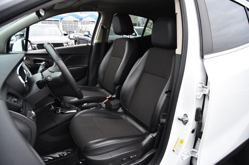 Buick Encore Vehicle Full-screen Gallery Image 17