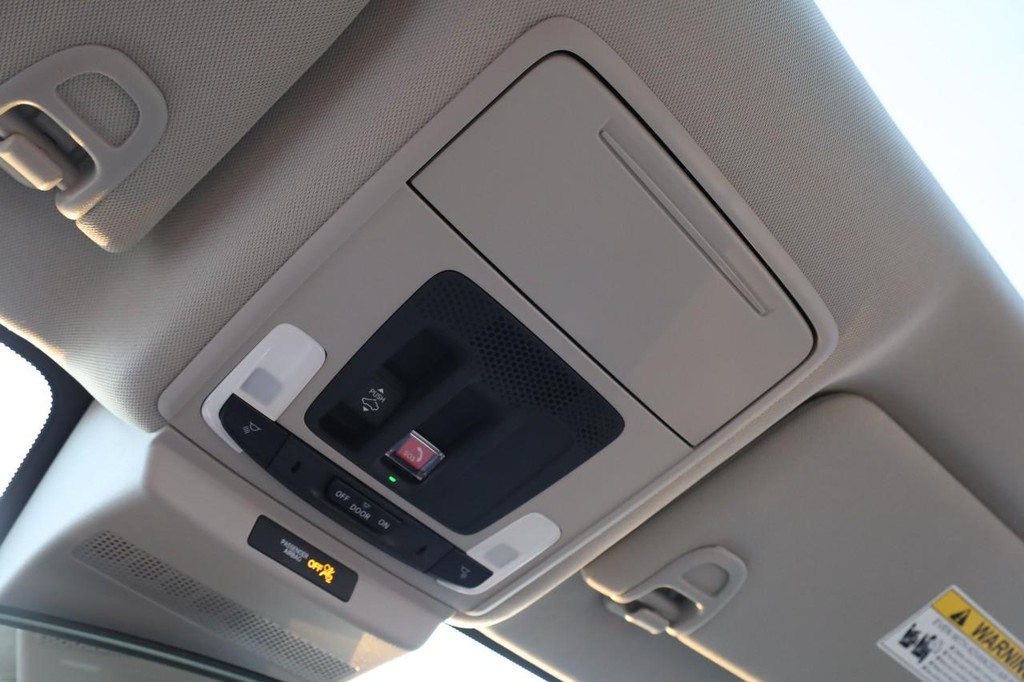 Honda Accord Sedan Vehicle Image 15