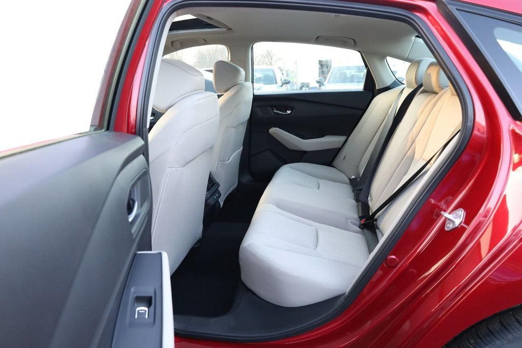 Honda Accord Sedan Vehicle Image 18