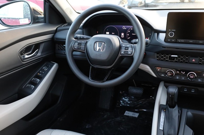 Honda Accord Sedan Vehicle Image 21