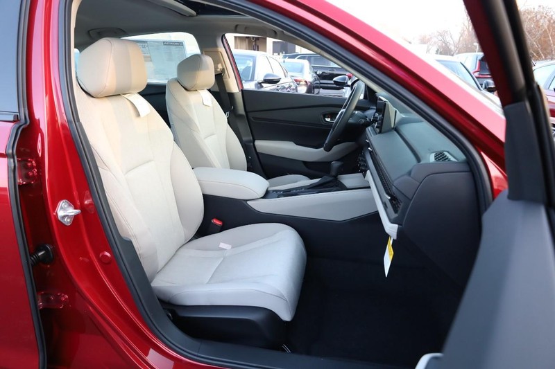 Honda Accord Sedan Vehicle Image 22