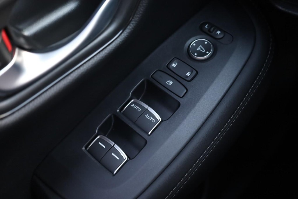 Honda HR-V Vehicle Image 18