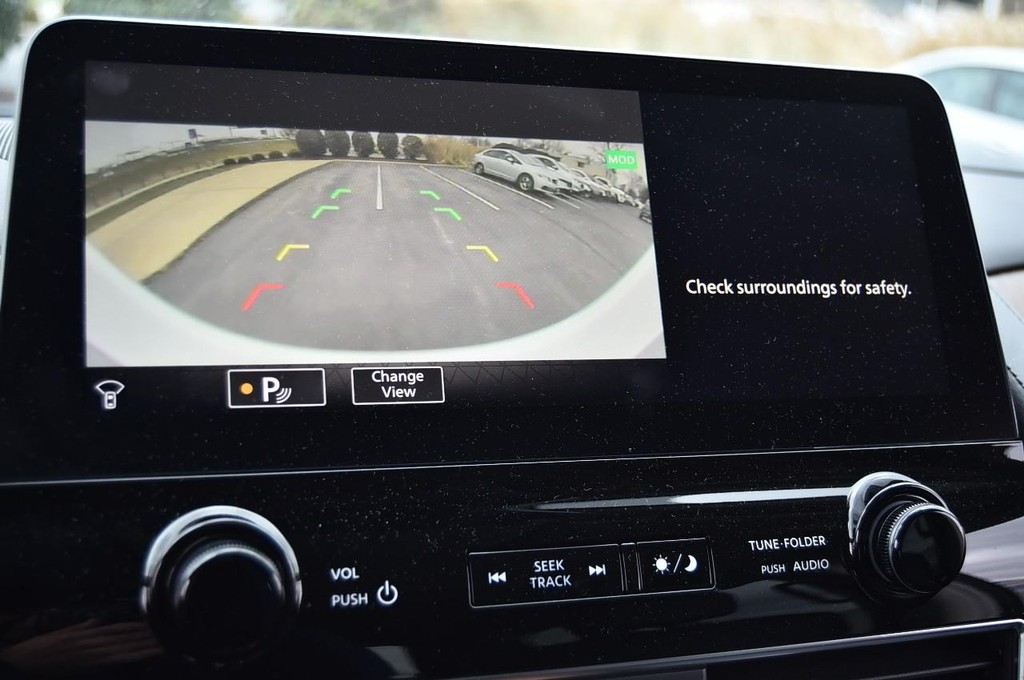 Nissan Armada Vehicle Image 16