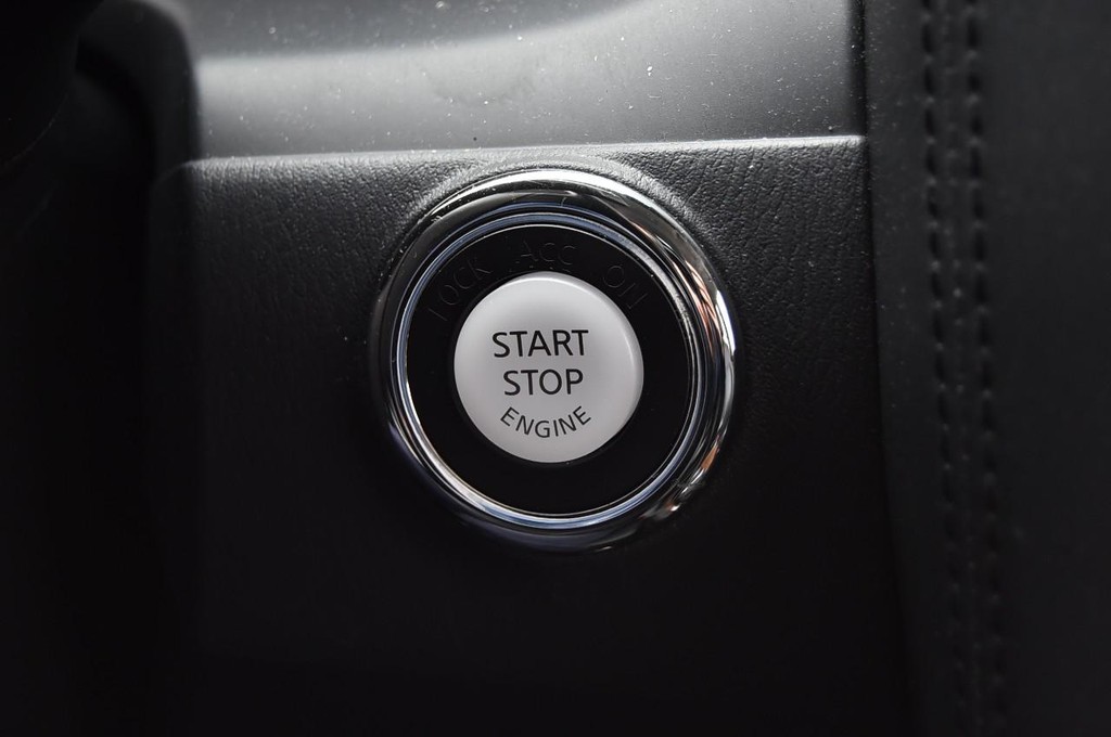 Nissan Armada Vehicle Image 23