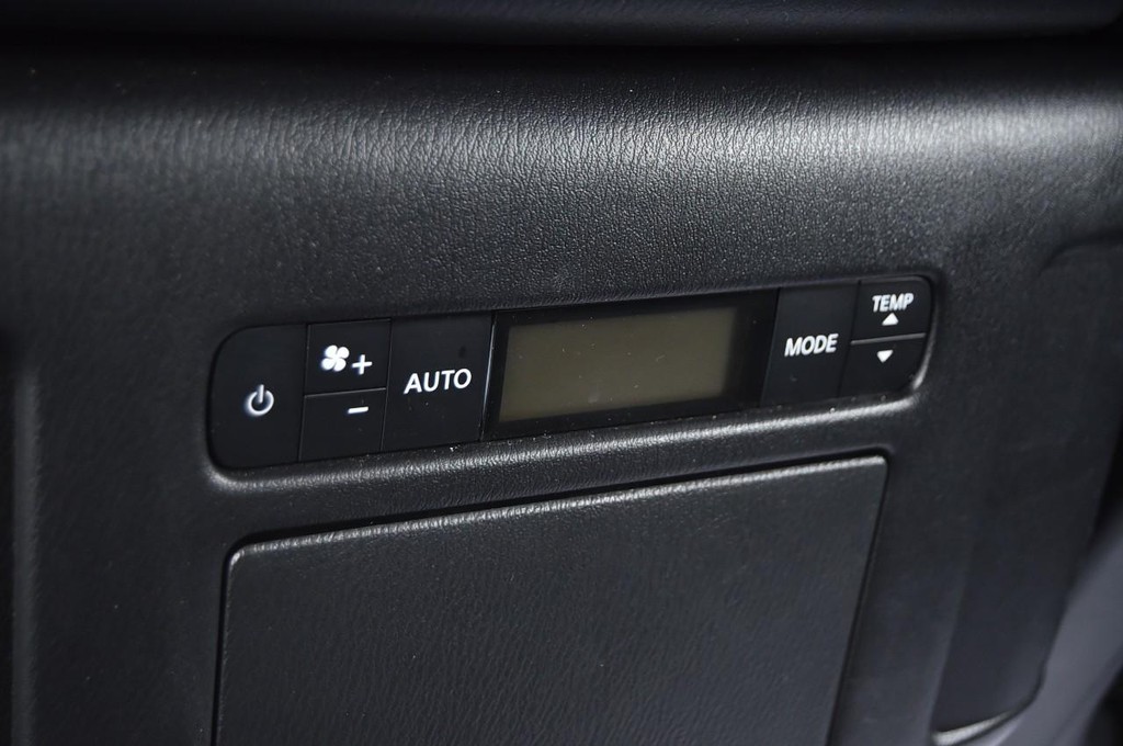 Nissan Armada Vehicle Image 29