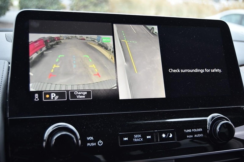 Nissan Armada Vehicle Image 14