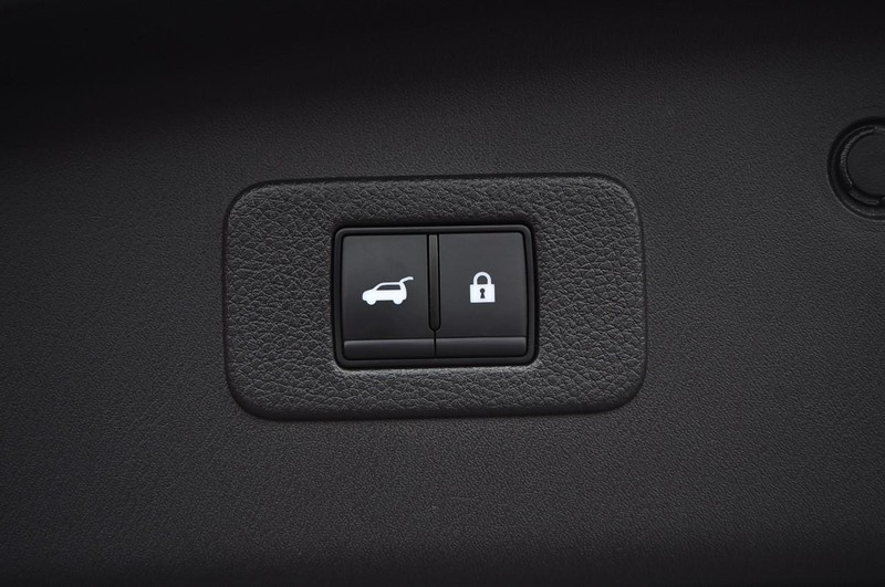 Nissan Armada Vehicle Image 33