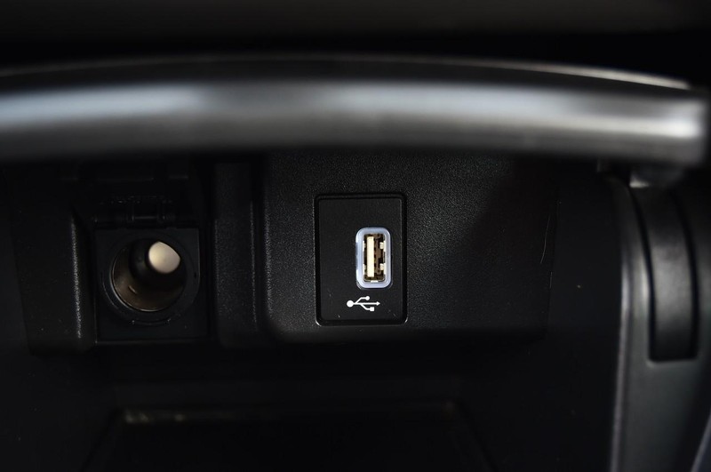 Honda Accord Sedan Vehicle Full-screen Gallery Image 17