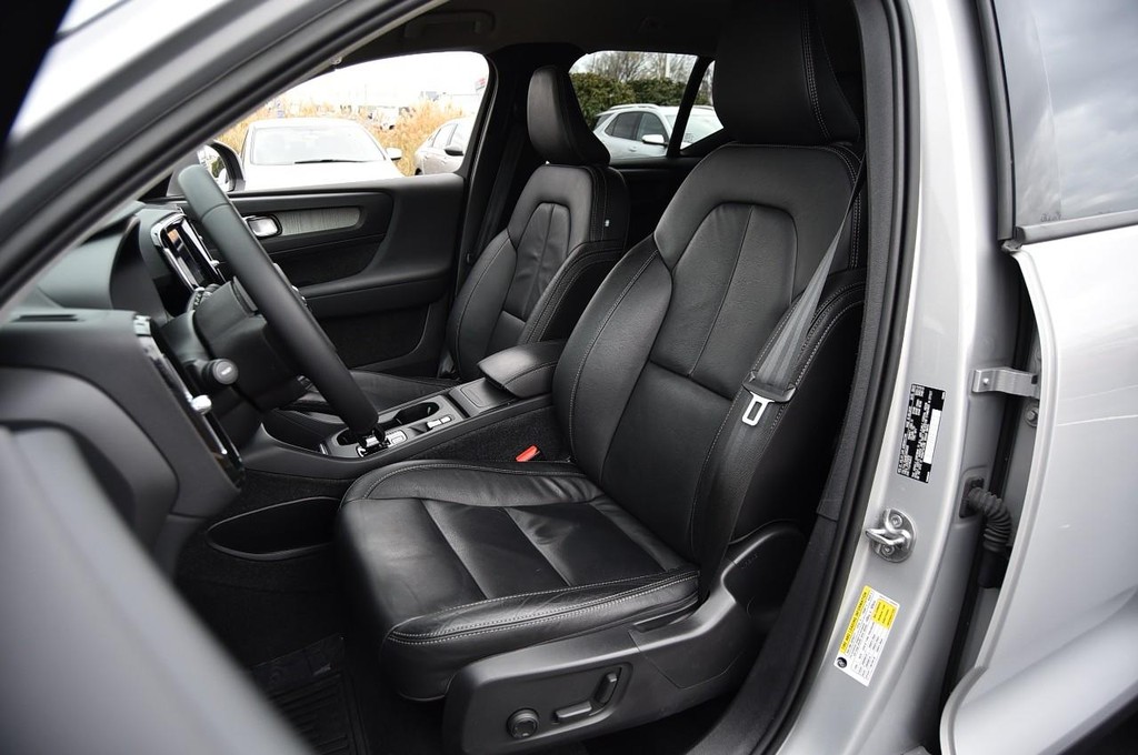 Volvo XC40 Vehicle Image 20